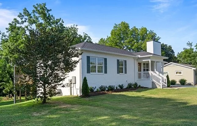 414 Roberts St — Photo 30
