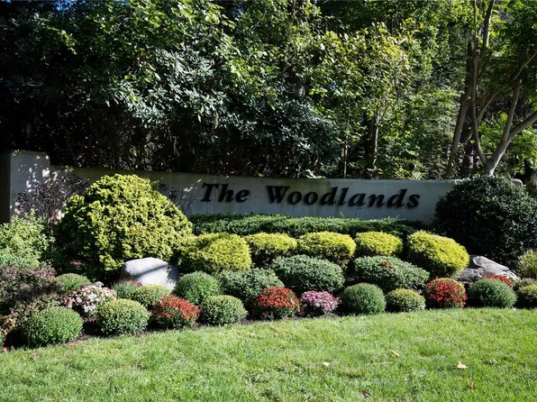 33 Jennings Lane #33, Woodbury, NY 11797