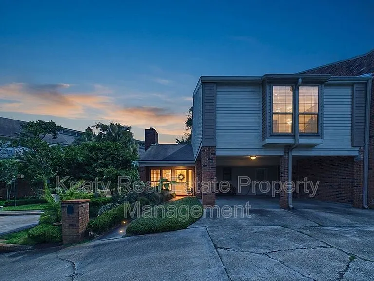 604 Briargate Walk Cir — Photo 2
