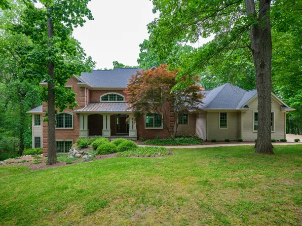 6311 E Bay Ln, Richland, MI 49083