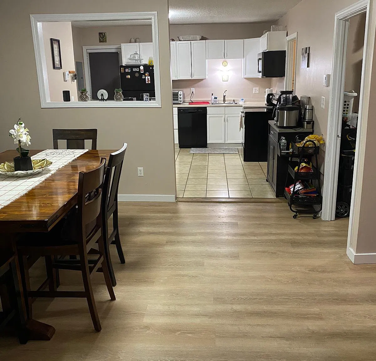 3 bed, 1200 sqft, $1,900 — Photo 1