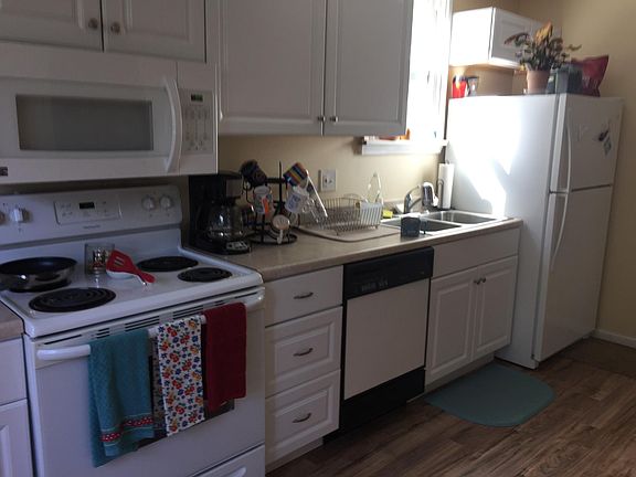 5th image of 17441 Shaw Ave