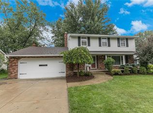 13669 Indian Creek Dr, Middleburg Heights, OH 44130