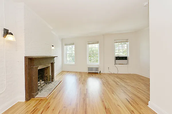 Rented by M.Woods & Associates | media 8