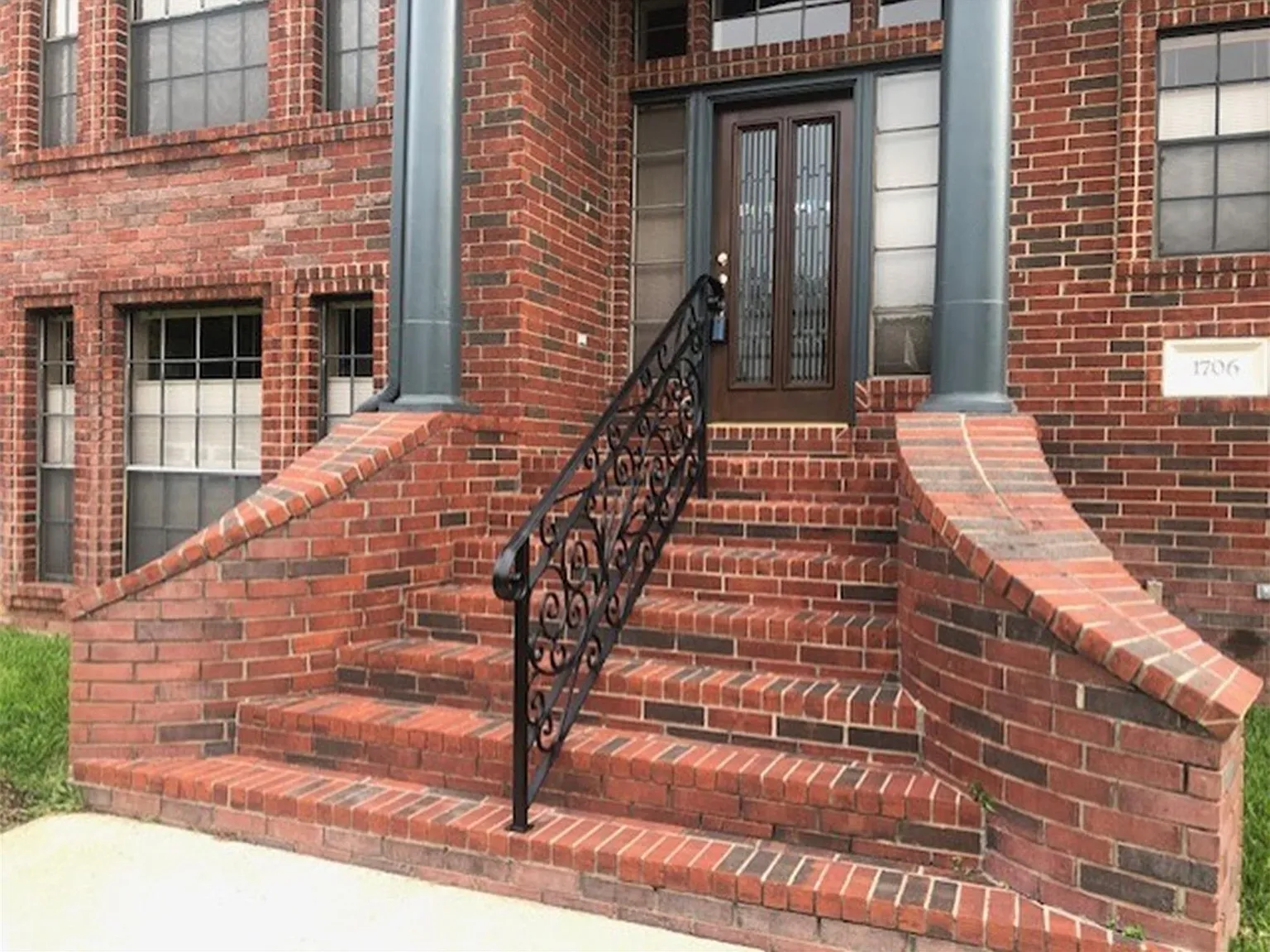 4 bed, 2.5 bath, 2642 sqft, $2,950 — Photo 3