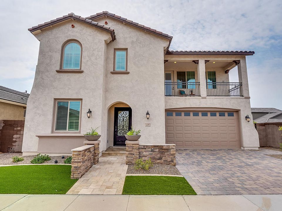 1st image of 209 E Horseshoe Dr
