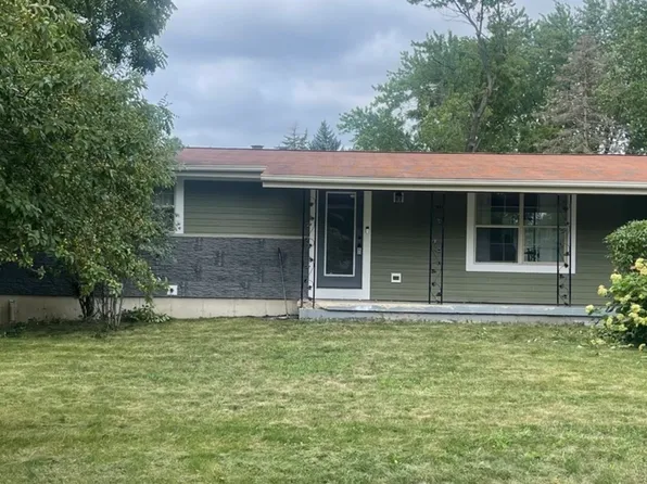 4805 Howard St, McHenry, IL 60051