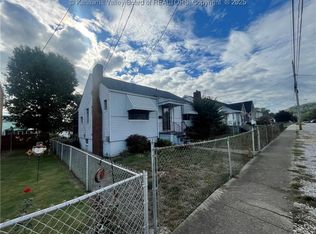 332 21st St, Dunbar, WV 25064