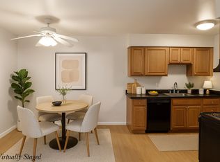 8756 Brentshire Walk, Saint Louis, MO 63144