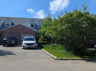 630 Pinerow Cres #B, Waterloo, ON N2T 2K8