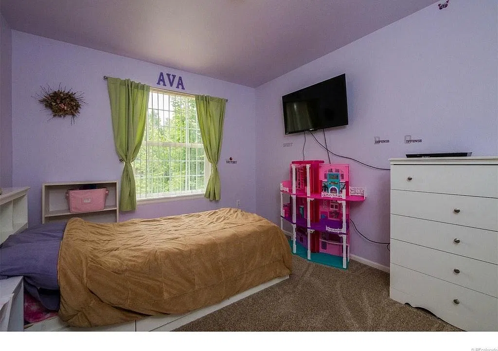 4 bed, 2.5 bath, 1789 sqft, $2,995 — Photo 4