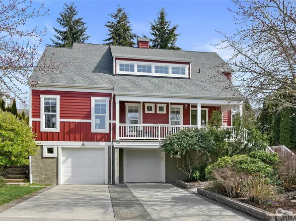 753 Village Circle NE, Bainbridge Island, WA 98110