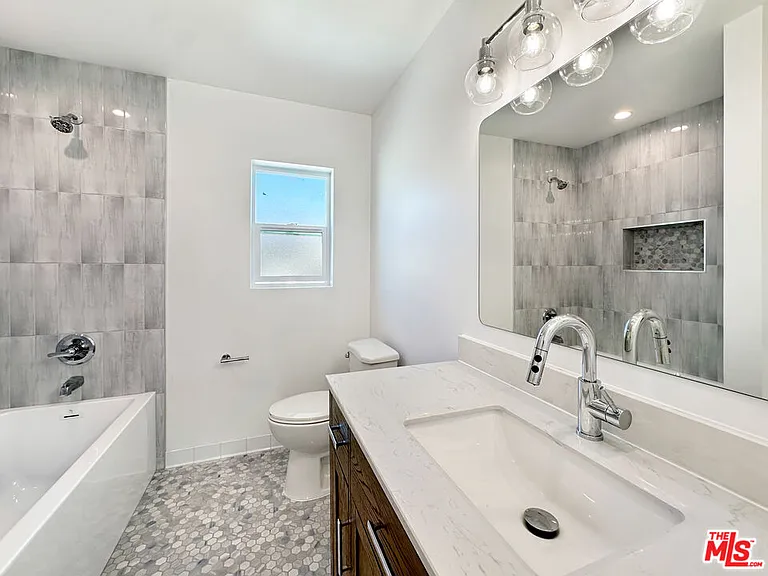 5930 Willoughby Ave — Photo 22