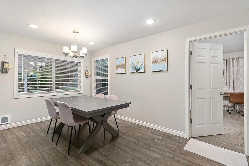 3 bed, 1.5 bath, 1300 sqft, $3,000 — Photo 4