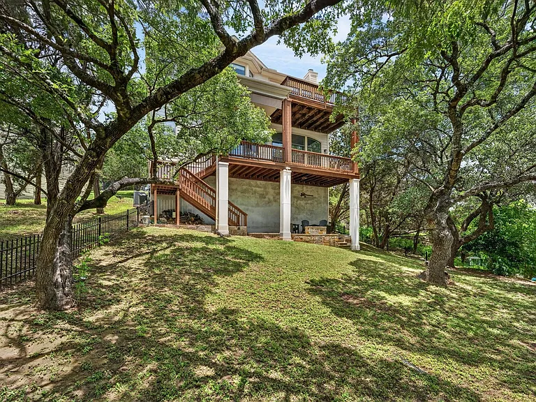 2801 Manitou Dr — Photo 32