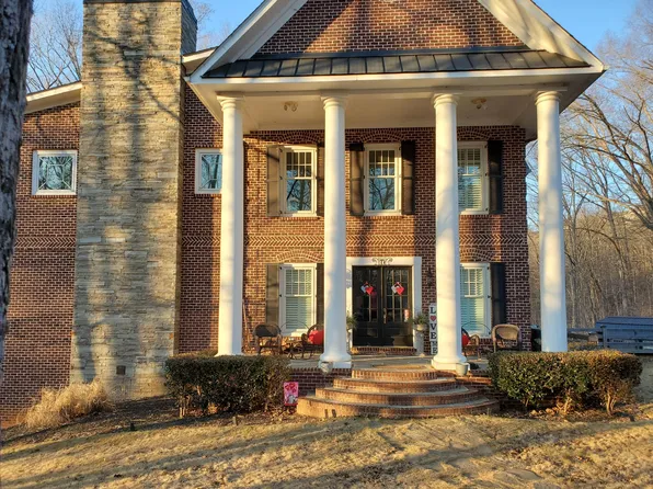 1552 Johnson Rd, Gainesville, GA 30504
