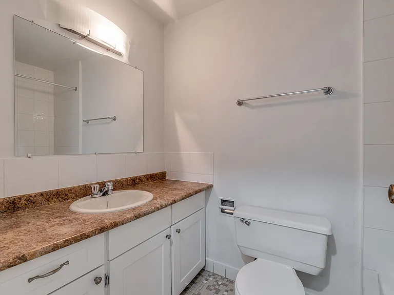 695 SE Marine Dr #605 — Photo 41