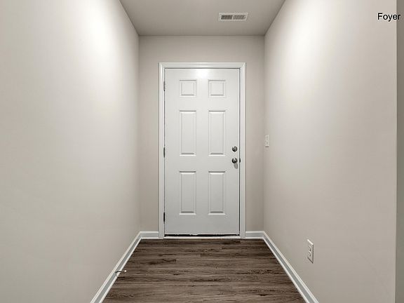 3rd image of 304 Elm St