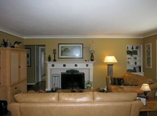 1922 W Twelve Mile Rd, Royal Oak, MI 48073