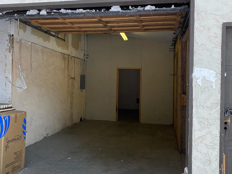 138 Mono St #B — Photo 4