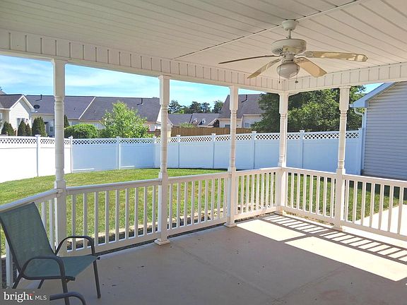 4th image of 307 Lynn Dr