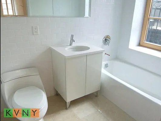 Rented by KVNY Soho | media 53