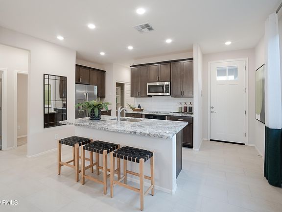 5th image of 14587 W VALENTINE Street