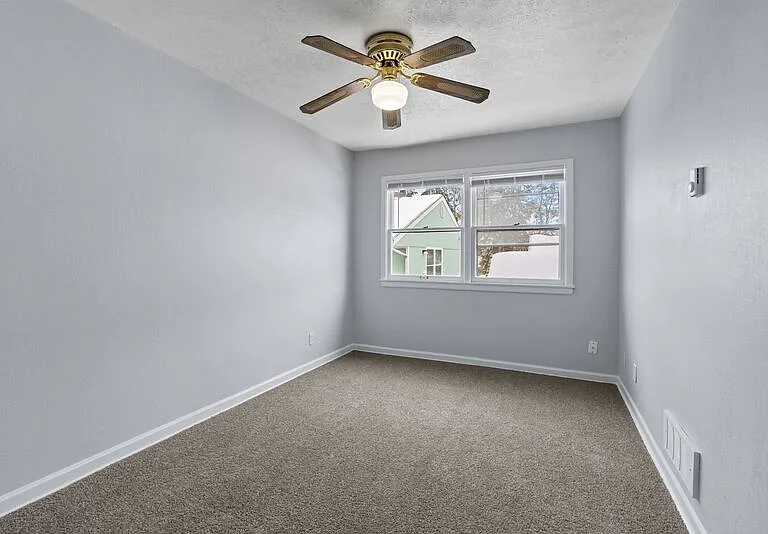 109 3rd St #1 — Photo 20