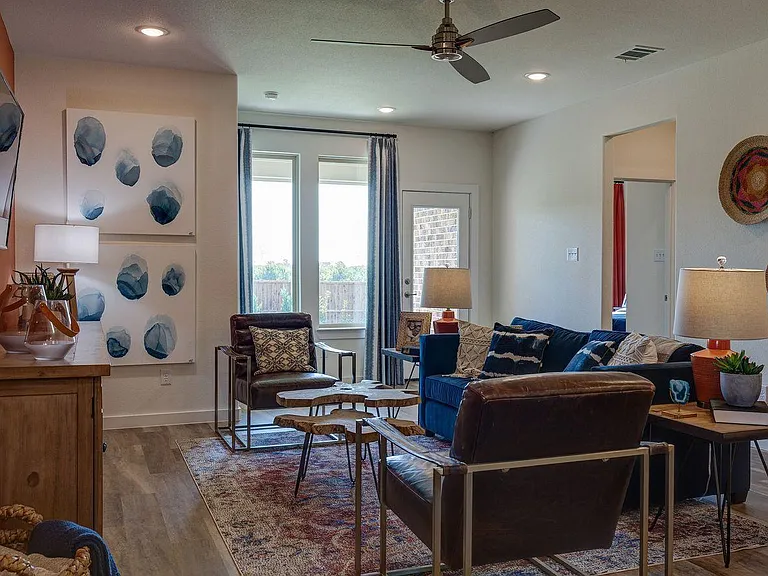 4105 Silver Lace Ln — Photo 3