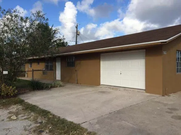 4739 Carver St, Lake Worth, FL 33463
