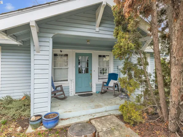 1560 SE Hamilton St, Roseburg, OR 97470