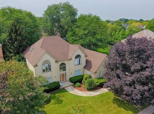 43 Founders Pointe N, Bloomingdale, IL 60108