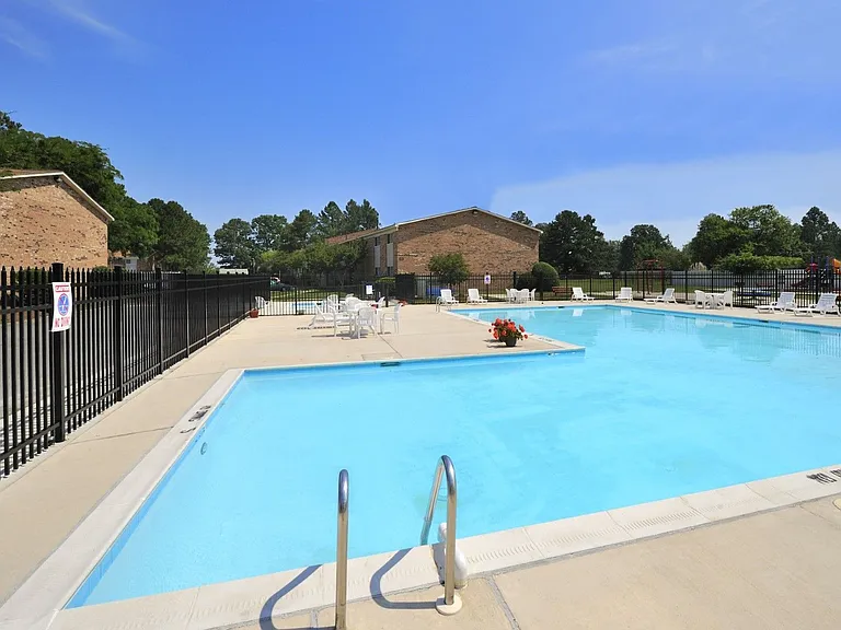 Wellington at Western Branch Apartments — Photo 5