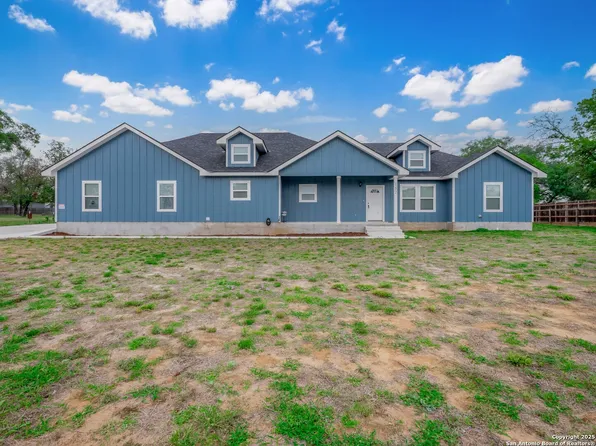182 Inwood, Poteet, TX 78065