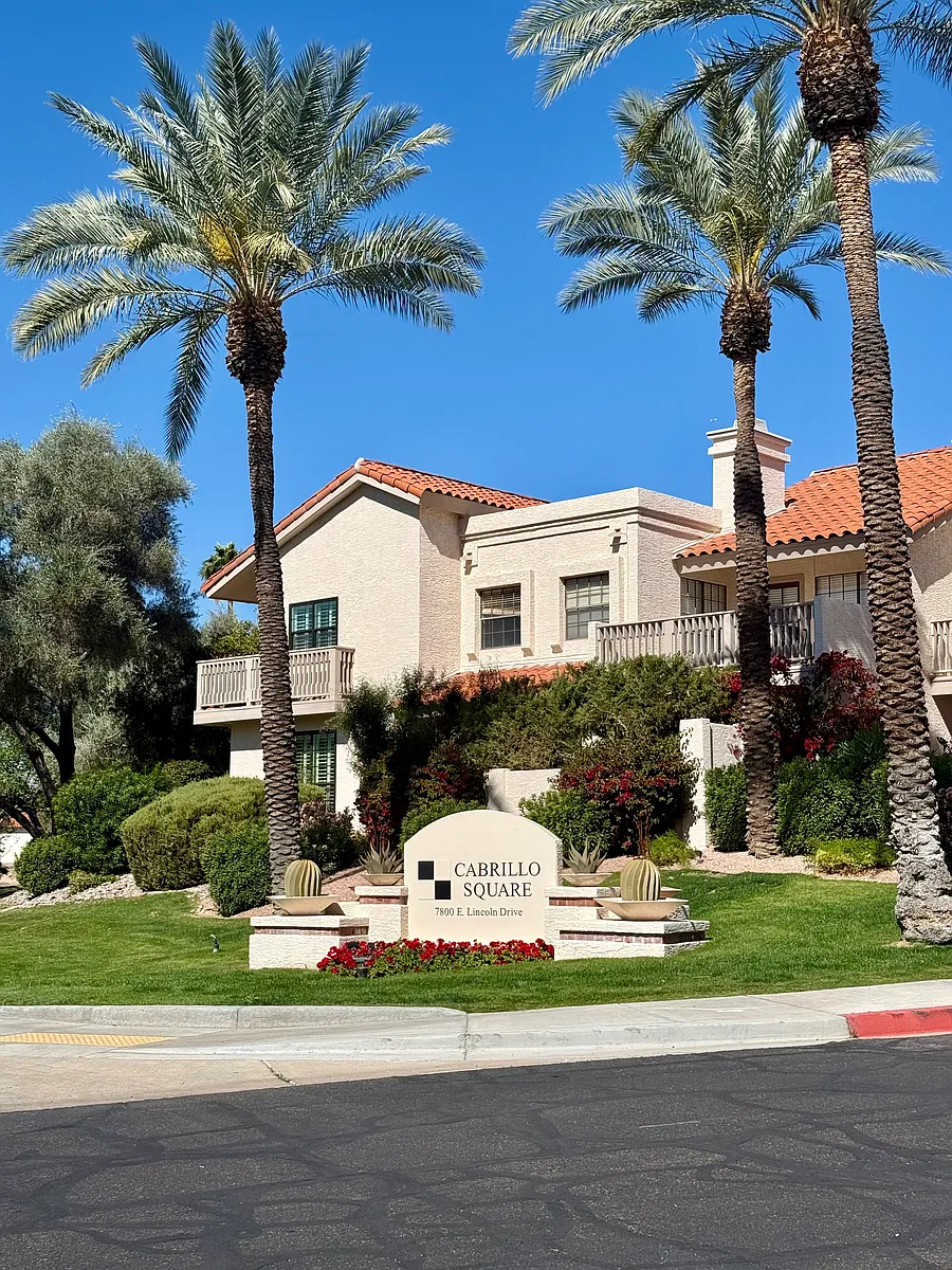 Building Photo - 7800 E Lincoln Dr #1013