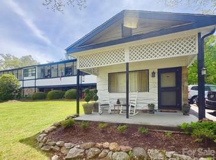 140 Old Mill Rd #214, Flat Rock, NC 28731