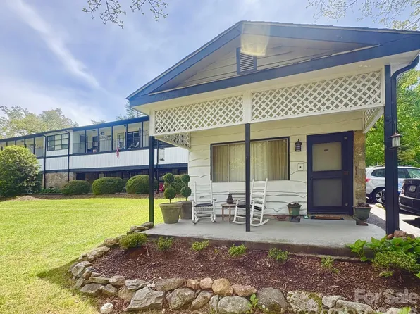 140 Old Mill Rd, Flat Rock, NC 28731