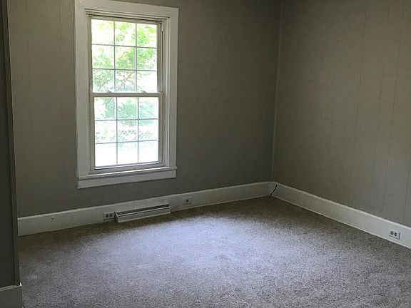4th image of 1611 Fairview St