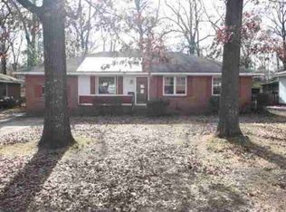 107 Dewey St, Warner Robins, GA 31093