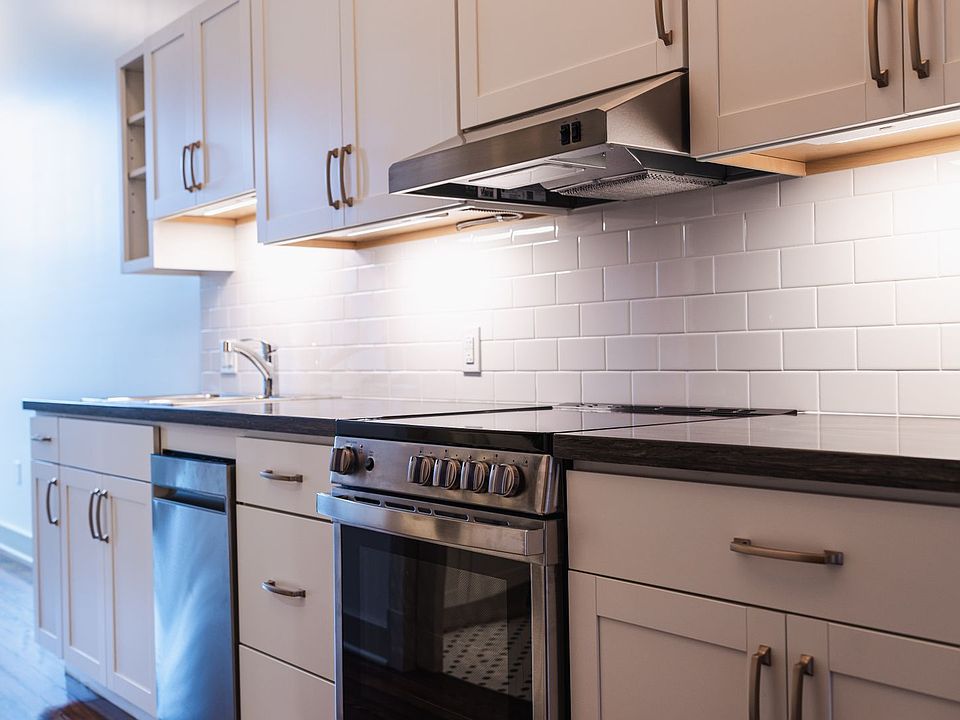 1st image of 429 State St #203