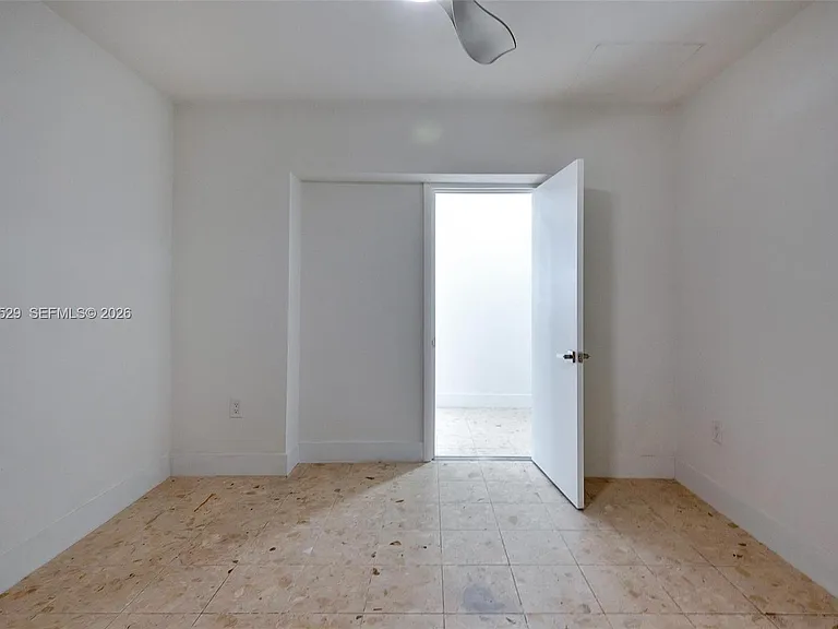 424 W 13th St — Photo 19