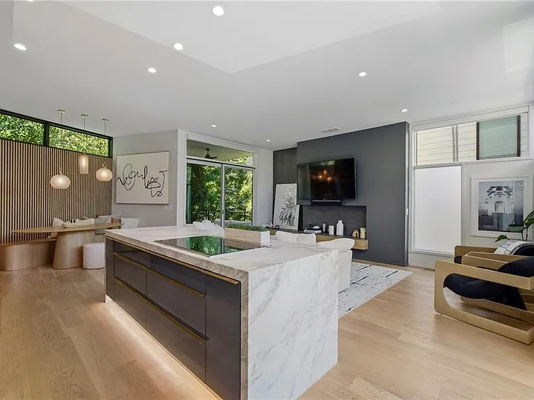 715 Ralph McGill Blvd NE — Photo 12