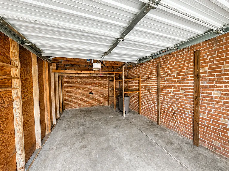 1530 Kearney St — Photo 9