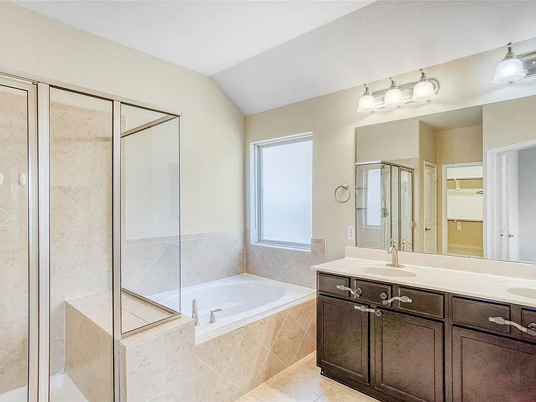 28270 Natalie Bend Rd — Photo 17