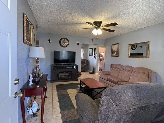 3rd image of 1411 Ortega St