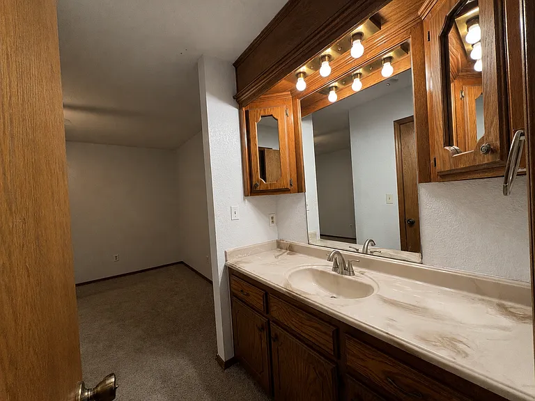 936 W Tesio Way — Photo 21