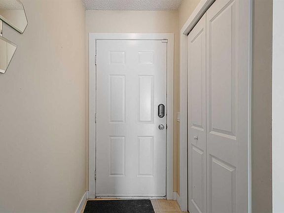 3rd image of 104 N Deer Ridge Ln SE