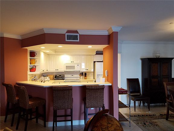 2nd image of 5260 W Harbor Village Dr APT 301
