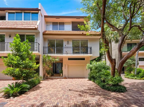 5996 Paradise Point Dr, Palmetto Bay, FL 33157
