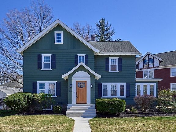 2nd image of 108 Longfellow Rd